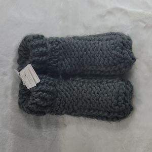 Lemon Hand Knit Gray Slippers Size S/M